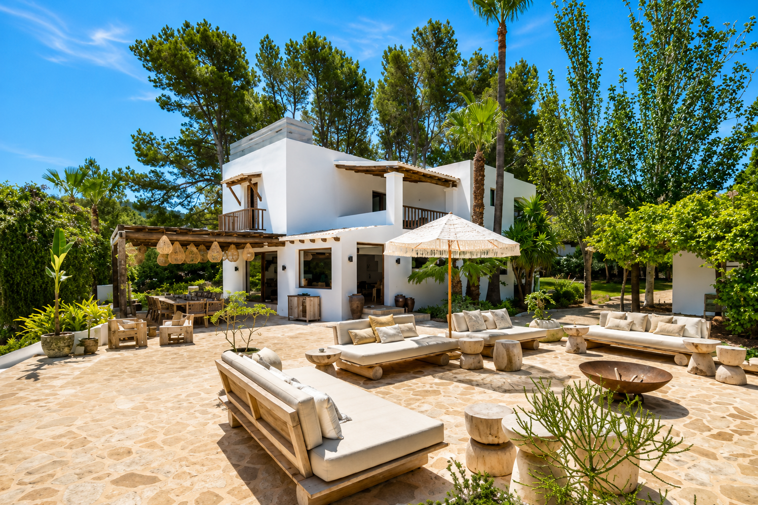 Espace repas extérieur de la Villa David